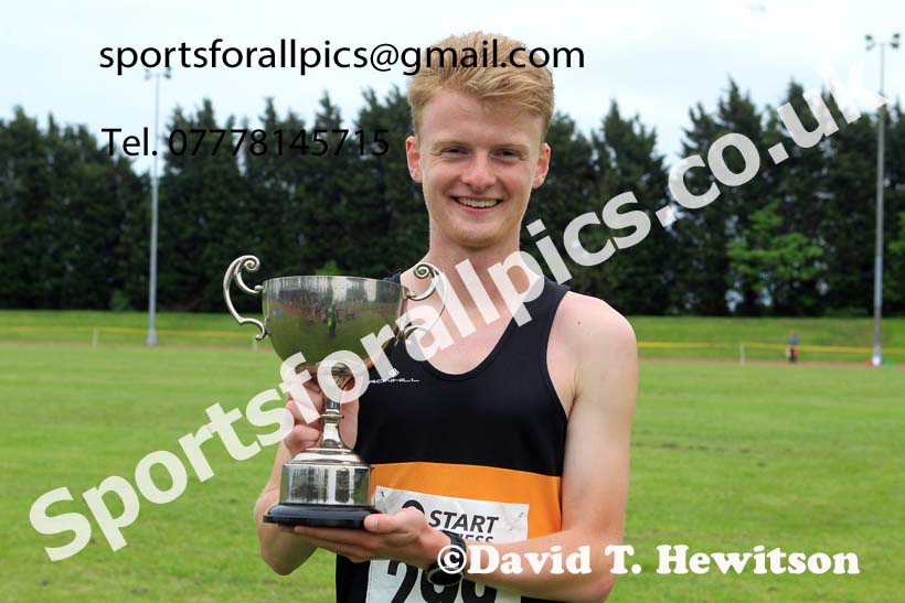 Jimmy Hedley Trophy 800 metres, NEGP 2, Monkton. Photo: David T. Hewitson/Sports for All Pics